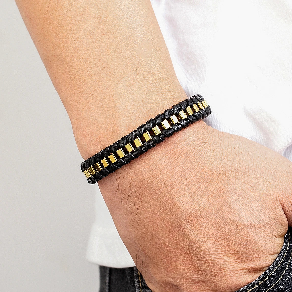 HAND-WOVEN LEATHER BRACELET