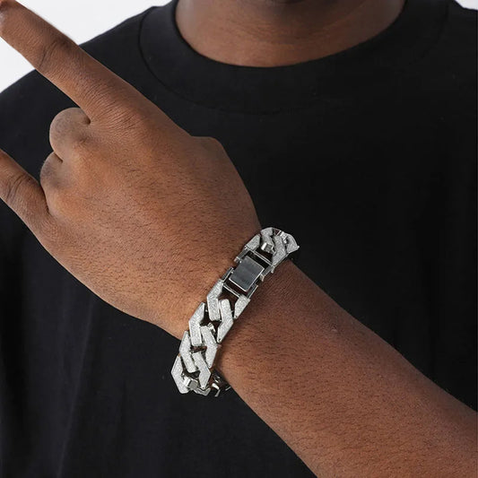 GEOMETRIC DIAMOND BRACELET